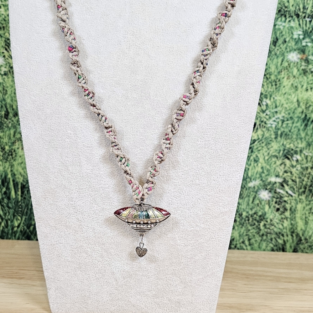 New✨️UFO Ship Hemp Necklace - Picture 7 of 7